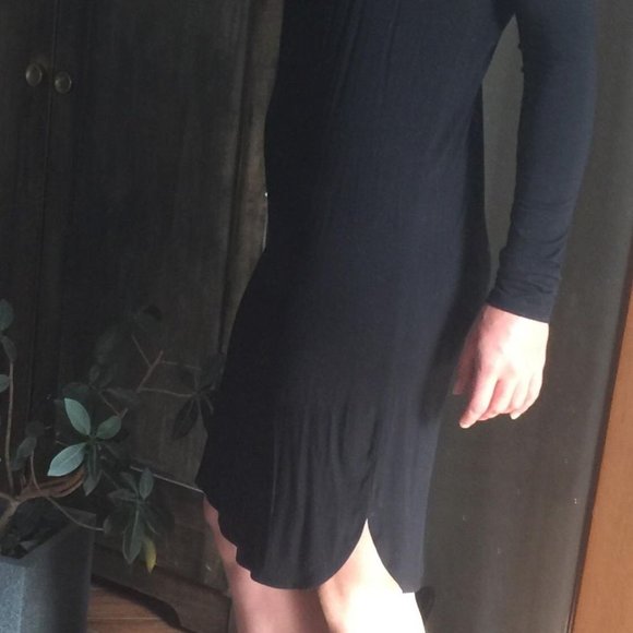 Aritzia Black Long Sleeved Dress M - Picture 3 of 3